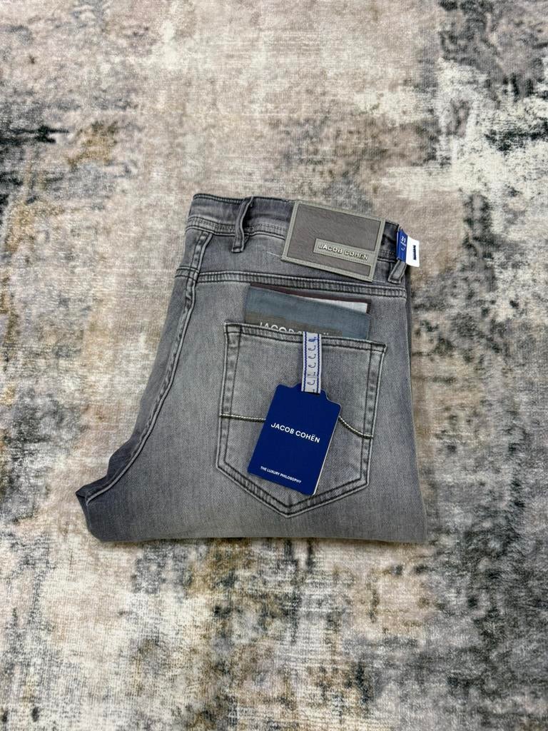 Jacob Cohen Jeans bard nieuw alle maten, Kleding | Heren, Spijkerbroeken en Jeans, Ophalen of Verzenden, Nieuw, Overige kleuren