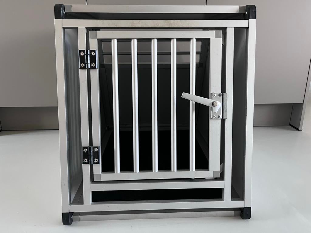 Hundos Autobench met drempel Rex M, Dieren en Toebehoren, Hondenbenches, Ophalen of Verzenden, Zo goed als nieuw