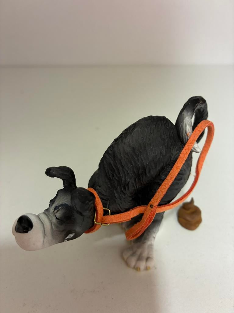 Parastone Eindelijk! Rufus de hond poept!, Verzamelen, Beelden en Beeldjes, Ophalen of Verzenden, Zo goed als nieuw, Dier