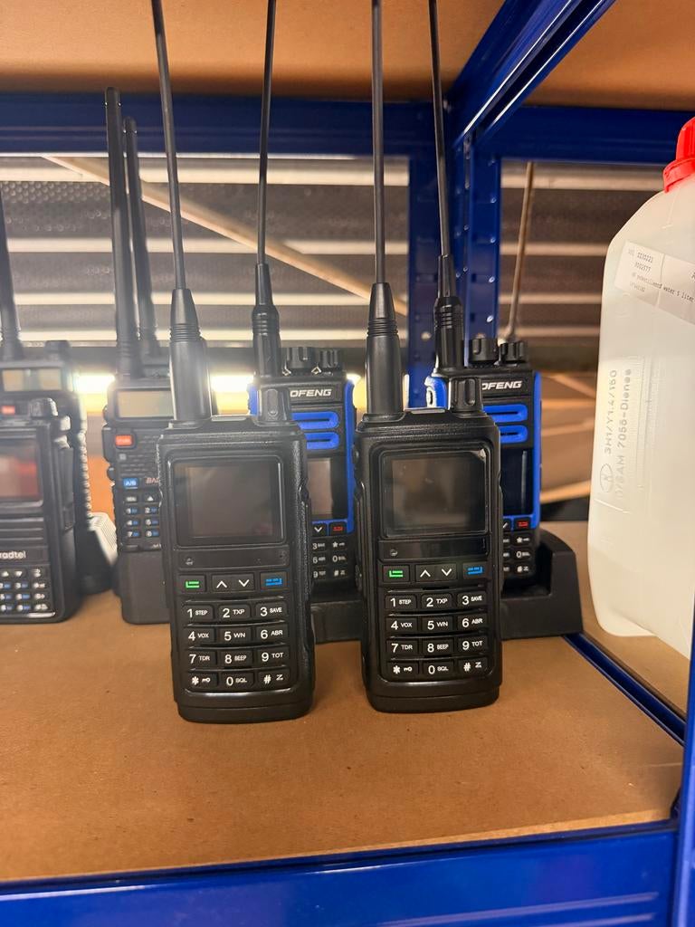 Twee Baofeng portofoons met laders, Telecommunicatie, Ophalen of Verzenden, Gebruikt, Portofoon of Walkie-talkie