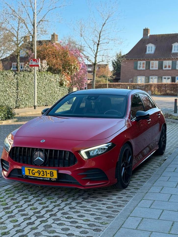 Mercedes-Benz A-Klasse A 180 d 116pk 7G-DCT 2018 Rood, Auto's, Mercedes-Benz, Particulier, A-Klasse, Diesel, Hatchback, Automaat