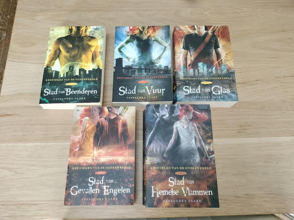 Kronieken van de onderwereld serie, Boeken, Ophalen of Verzenden, Zo goed als nieuw