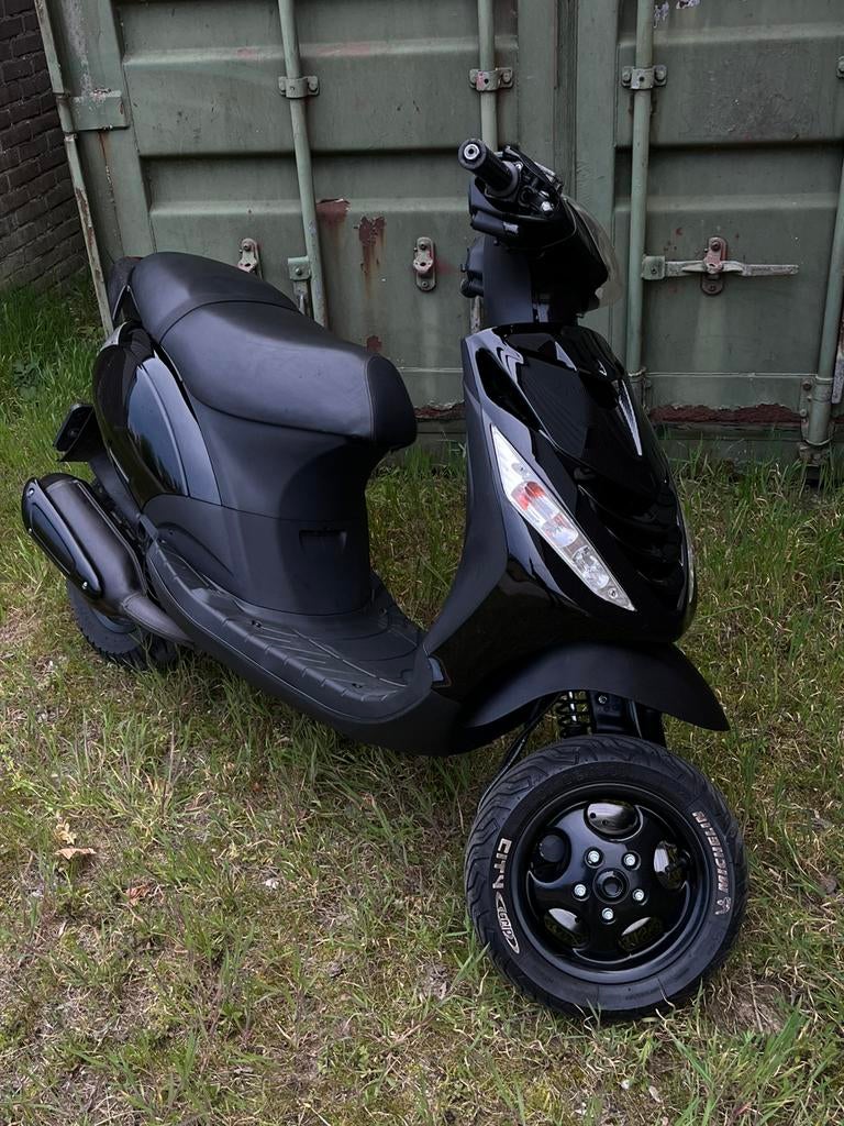 Zip 172cc brom, Fietsen en Brommers, Scooters | Piaggio, Ophalen, Zo goed als nieuw, Tweetakt, Zip