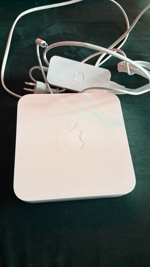 Apple AirPort Extreme A1408, Computers en Software, Routers en Modems, Zo goed als nieuw, Router, Ophalen of Verzenden