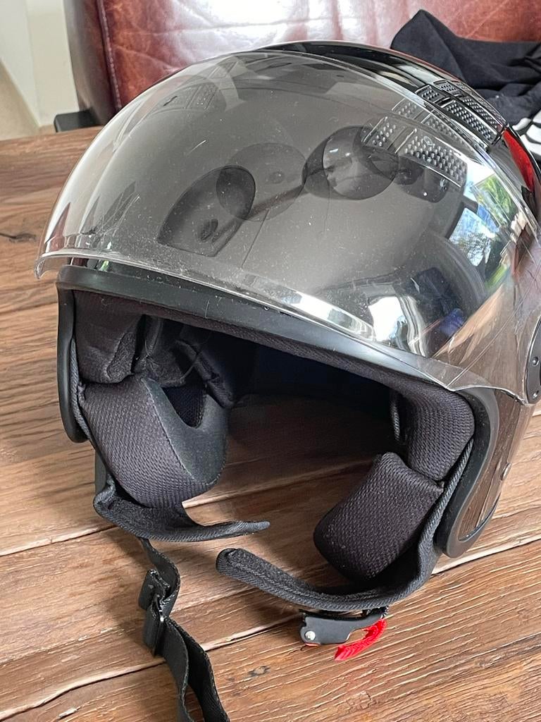 Zwarte Vinz scooterhelm, maat S (55-56), Fietsen en Brommers, Brommerhelmen, Ophalen of Verzenden, Zo goed als nieuw, Small