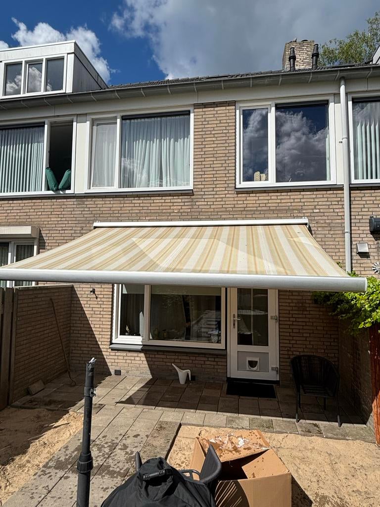 Elektronisch zonnescherm 4 meter breed, 3 meter uitval, Tuin en Terras, Zonneschermen, Gebruikt, Elektrisch, Ophalen of Verzenden
