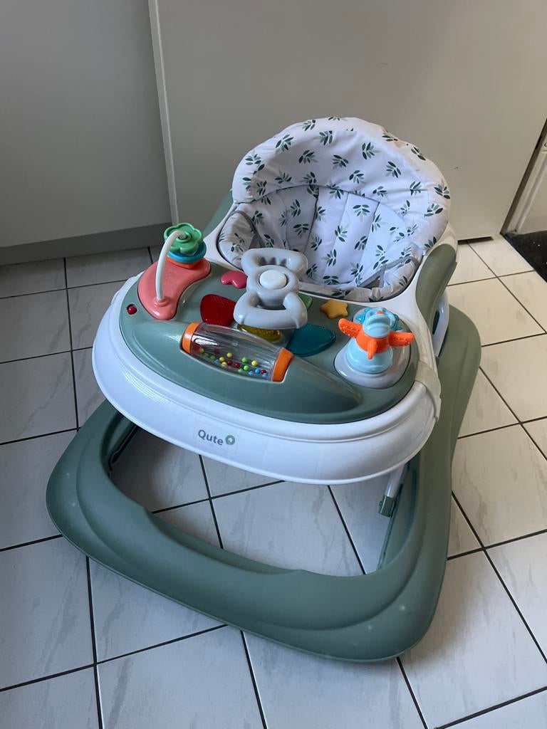 Loopstoel met muziek in prima staat, Ophalen, Gebruikt