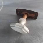 antieke houten deurkruk  o.a. gebruikt voor bedstede deuren, Antiek en Kunst, Ophalen of Verzenden
