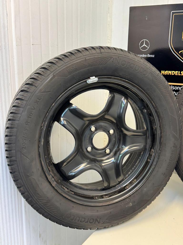 Dacia Logan Stepway 2019 velgen met All-Seasons 205/55R16, Auto-onderdelen, Banden en Velgen, Gebruikt, 16 inch, Banden en Velgen