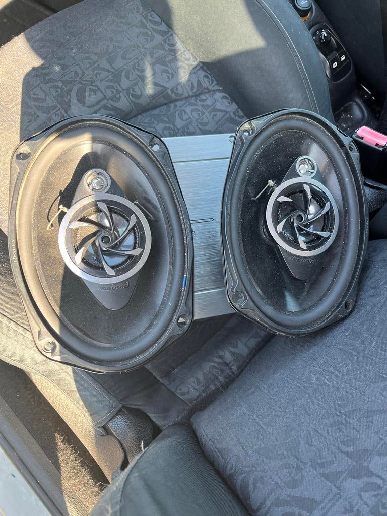 JBL Subwoofer met versterker en Pioneer speakers, Auto diversen, Autospeakers, Ophalen of Verzenden, Gebruikt