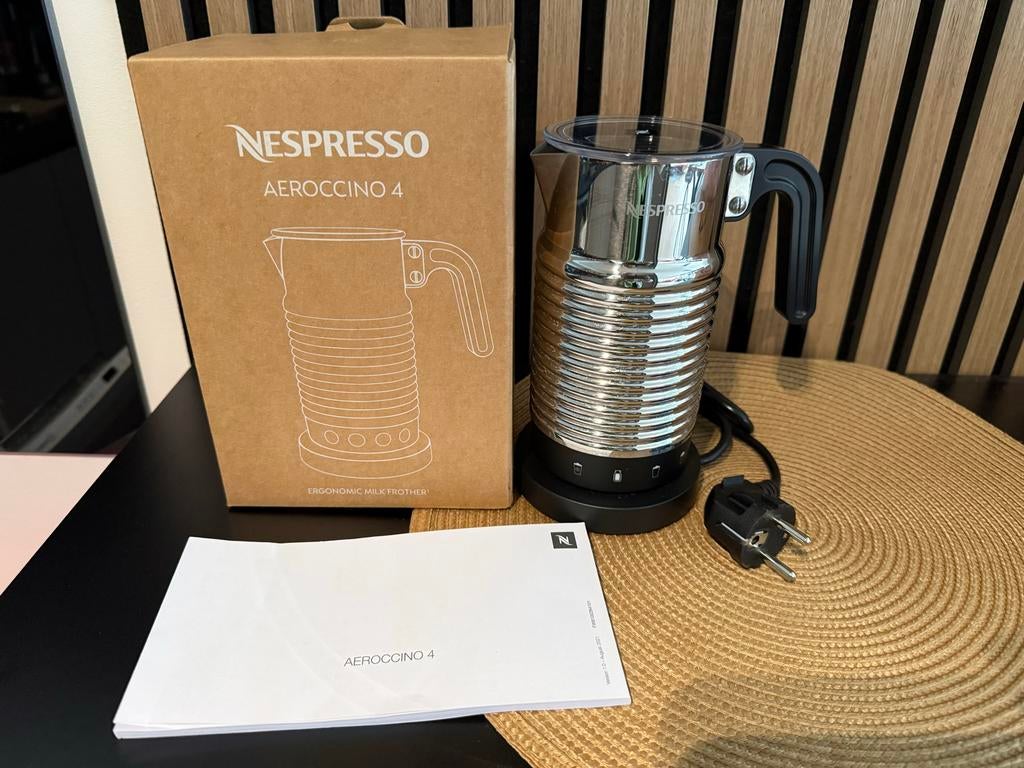 Nespresso Aeroccino 4 melkopschuimer ZGAN nauwelijks gbruikt, Witgoed en Apparatuur, Ophalen, Zo goed als nieuw, Overige modellen
