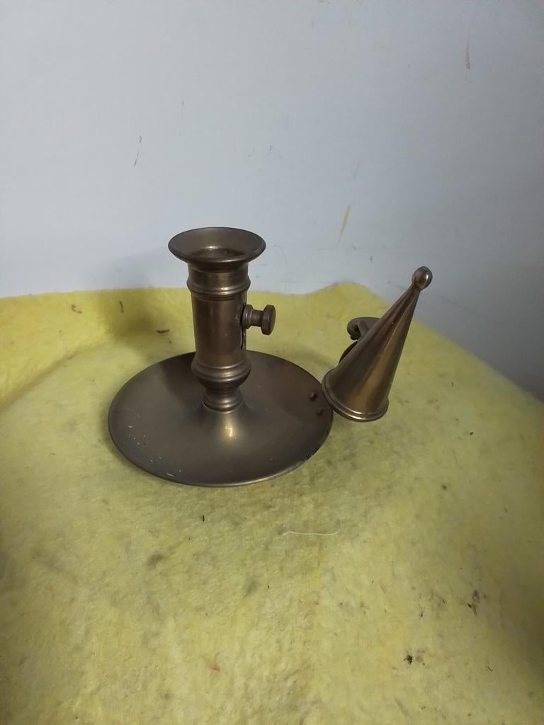 3590) mooie messing  kaarskandelaar  met dover, Ophalen of Verzenden, Koper of Brons