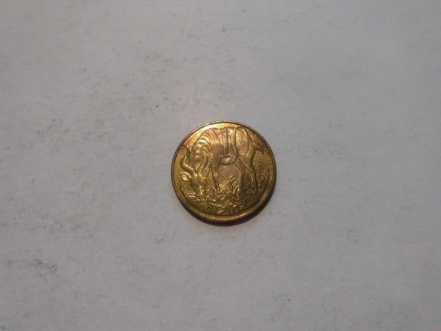 1 munt Ethiopie 10 santeem 2004, Postzegels en Munten, Munten | Afrika, Ophalen of Verzenden, Overige landen, Losse munt