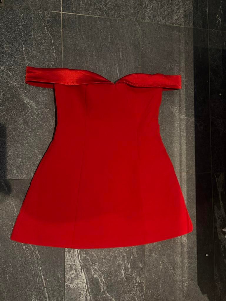Mooie rode jurk, nieuw zonder prijskaartje, Kleding | Dames, Jurken, Maat 42/44 (L), Nieuw, Ophalen of Verzenden, Boven de knie