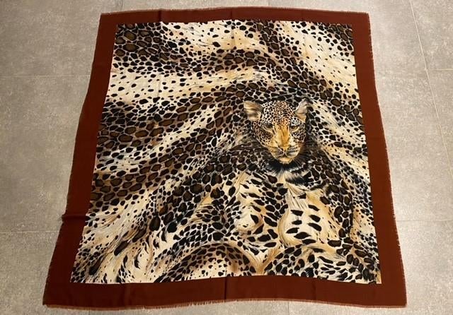 Roestkleurige sjaal met tijgerprint, Ophalen of Verzenden, Gedragen, Maat 46/48 (XL) of groter, Sjaal