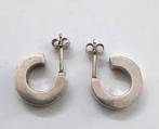 Minimalistische zilveren oorringen in C-vorm 925 (7199-73), Ophalen, Zo goed als nieuw, Zilver, Zilver