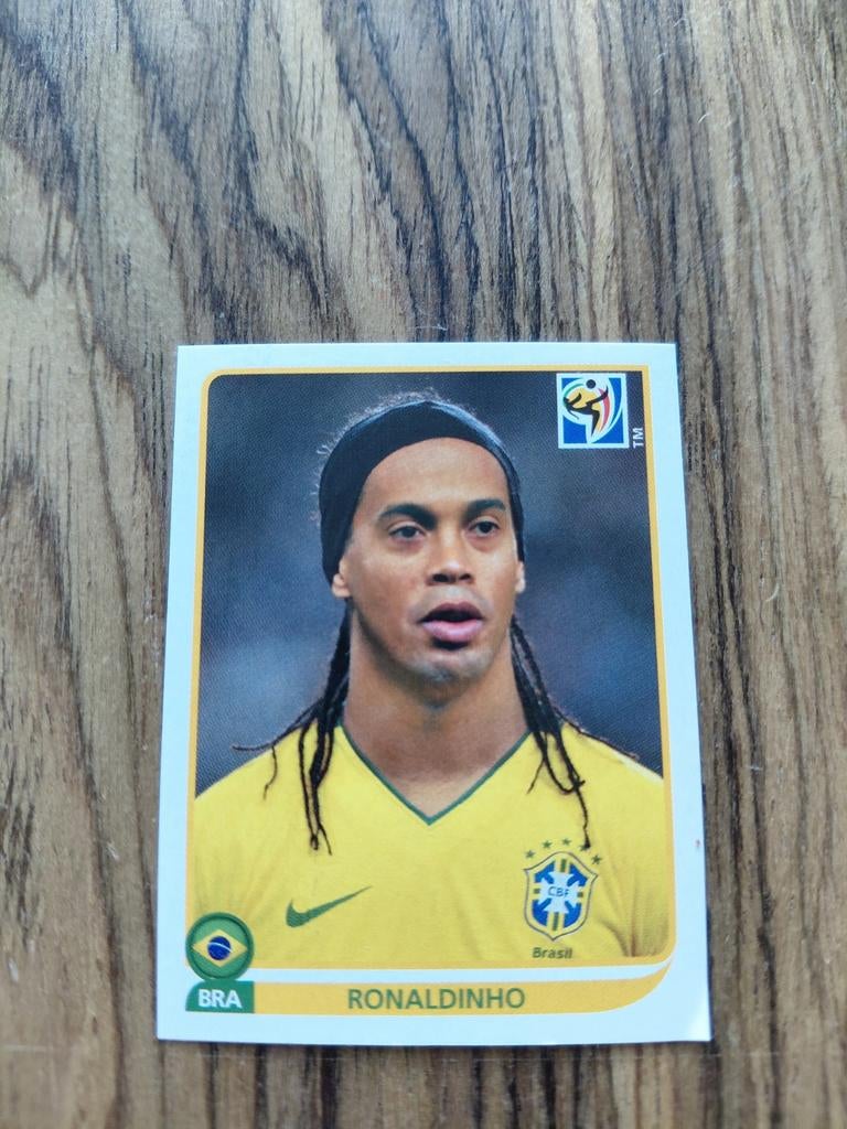 Panini WK 2010 Sticker Ronaldinho Brazilië, Verzamelen, Ophalen of Verzenden, Zo goed als nieuw