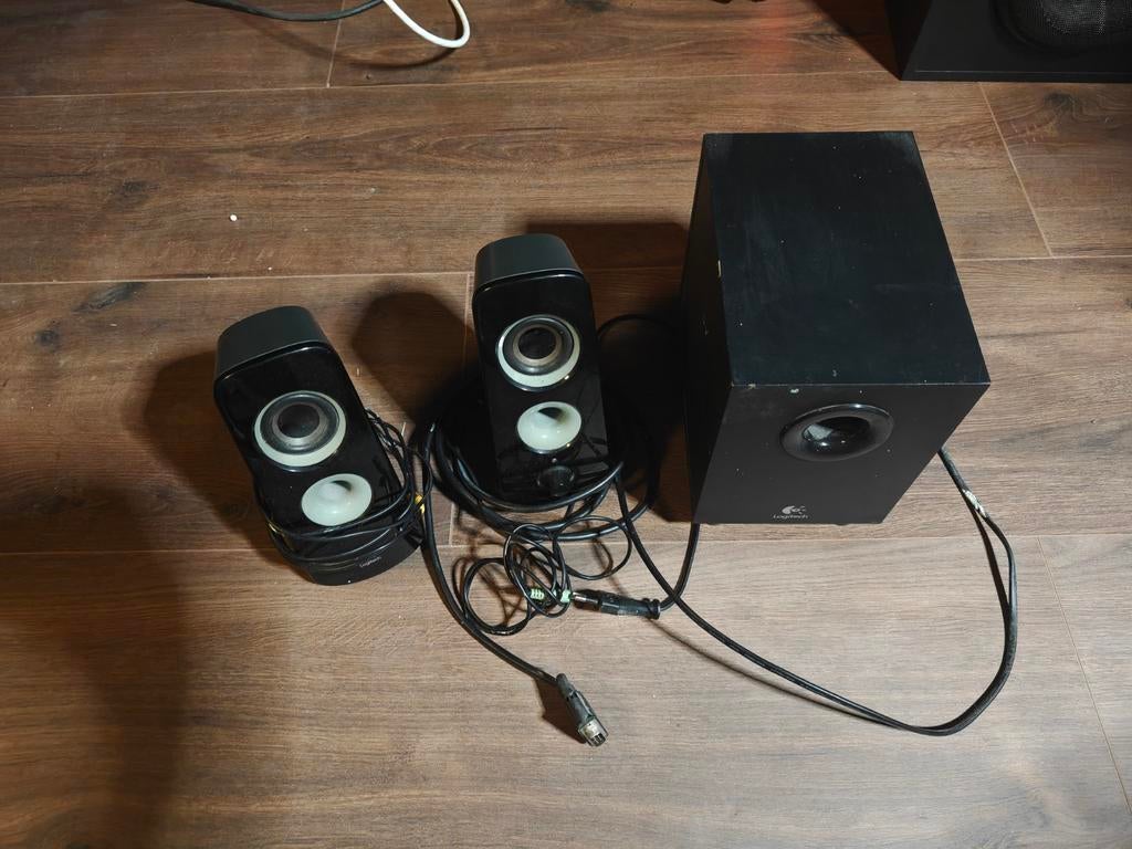 Logitech z323 2.1 speaker set, Computers en Software, Pc speakers, Ophalen, Gebruikt, Audiokanaal 2.1, Logitech