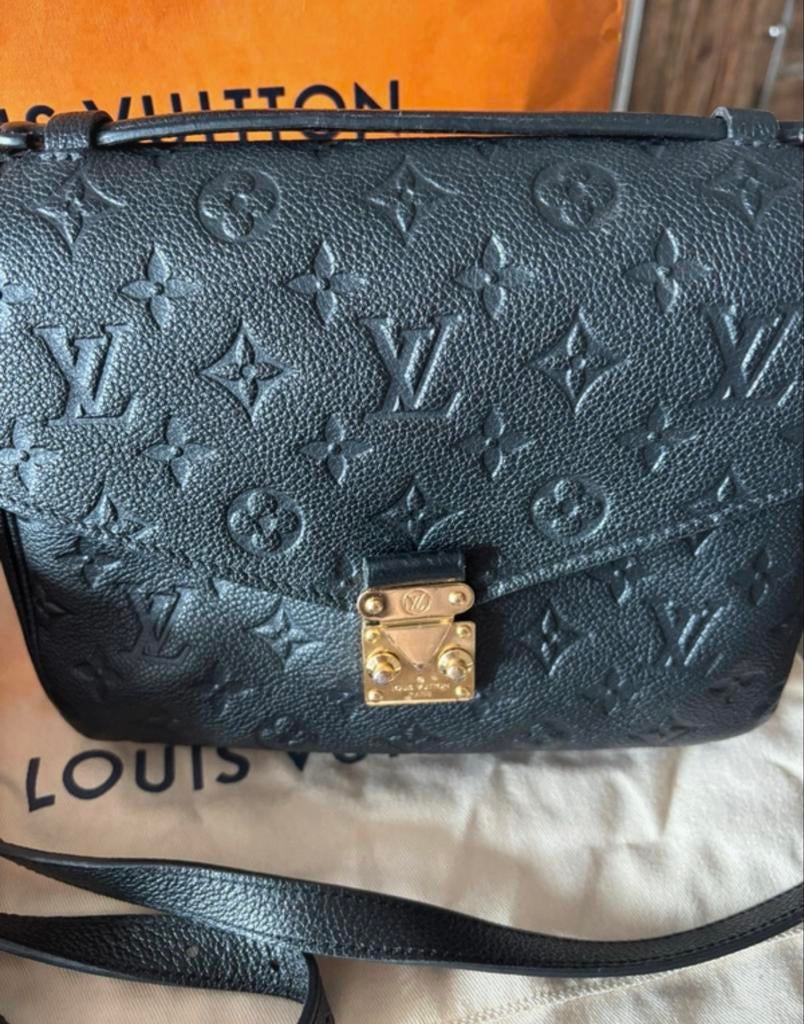Louis Vuitton Pochette Métis Zwart met doos en dustbag, Ophalen of Verzenden, Zo goed als nieuw, Zwart, Schoudertasje