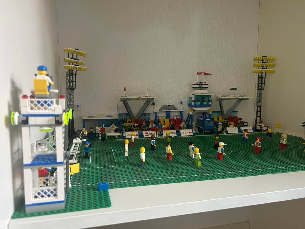 Lego voetbalstadion met spelers en tribune, Inclusief minifiguren, Gebruikt, Overige thema's, Lego