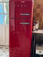 SMEG Koelkast - Iconisch Design in Levendig Rood, Witgoed en Apparatuur, Ophalen, Gebruikt, 200 liter of meer, 60 cm of meer