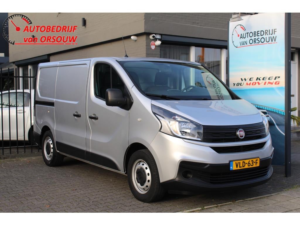 Fiat Talento 2.0 MultiJet 146PK 3 Pers Camera Pdc Navi Airco, Auto's, Bestelauto's, Voorwielaandrijving, 145 pk, Stof, Gebruikt