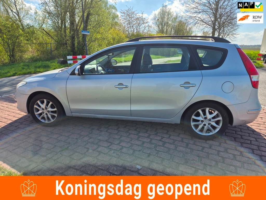Hyundai I30 CW 2.0i Style /APK 01-04-27, Auto's, Hyundai, Bedrijf, Te koop, i30, ABS, Airbags, Airconditioning, Alarm, Centrale vergrendeling