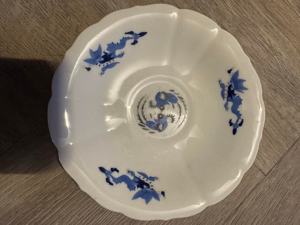 Meissen bord met blauw-witte patronen, Antiek en Kunst, Antiek | Servies los, Verzenden