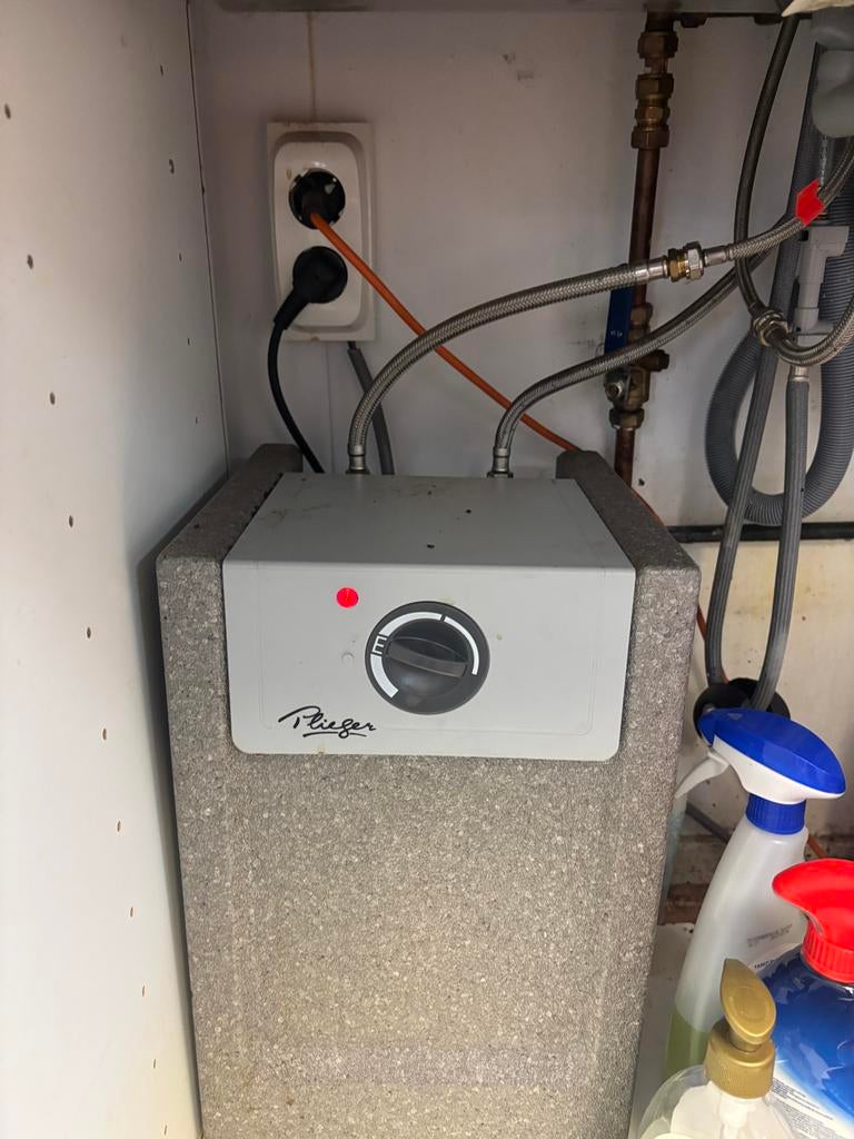Compacte Plieger boiler - Ideaal voor kleine ruimtes, Doe-het-zelf en Verbouw, Geisers en Boilers, Ophalen, Gebruikt, Aardgas
