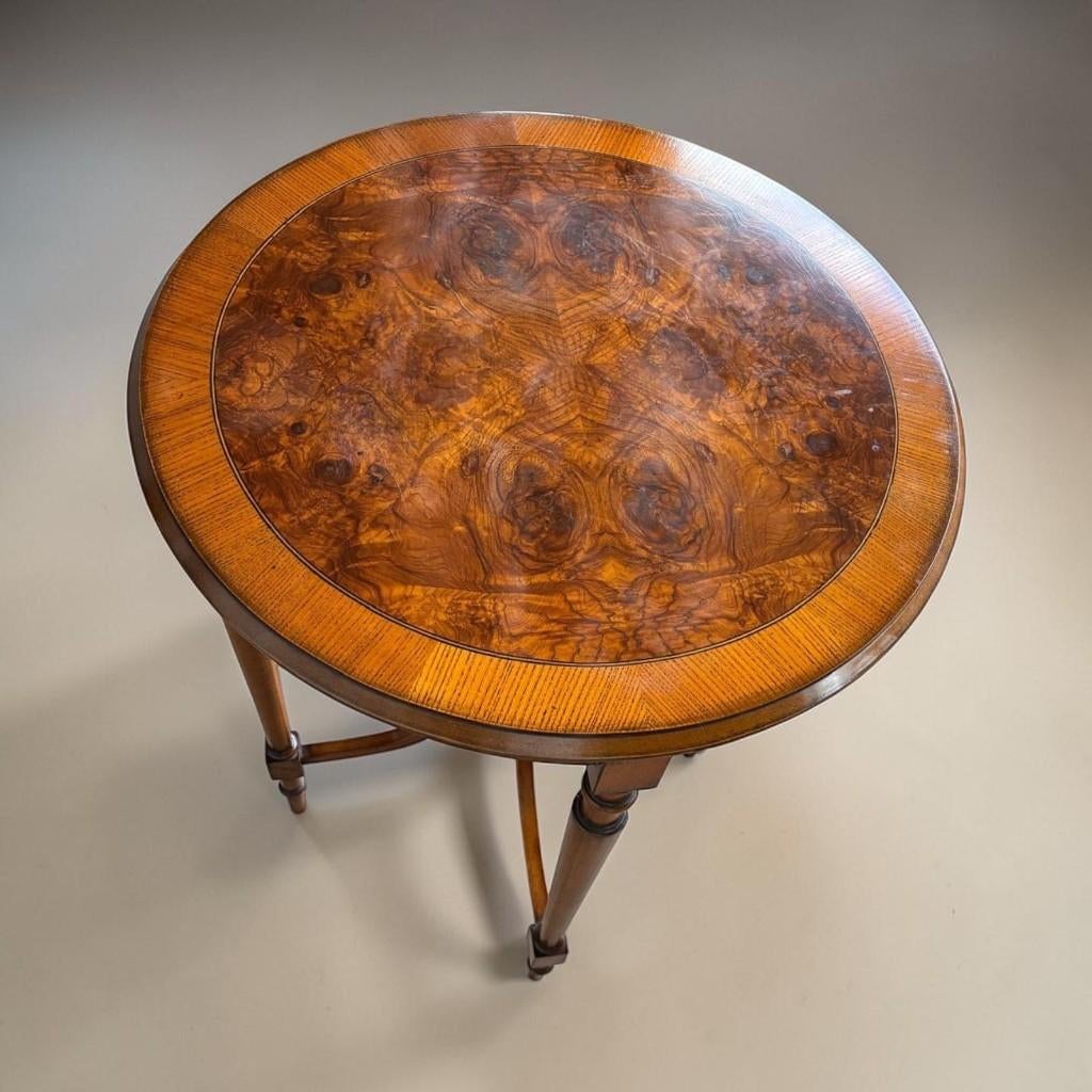 Antieke ronde bijzettafel, Antiek en Kunst, Ophalen