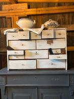 Oud brocant ladenkastje, Ophalen