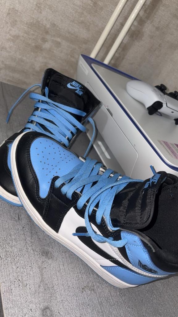 Blauwe Jordans - Zo goed als nieuw, Kleding | Dames, Schoenen, Blauw, Ophalen of Verzenden, Sneakers of Gympen, Zo goed als nieuw