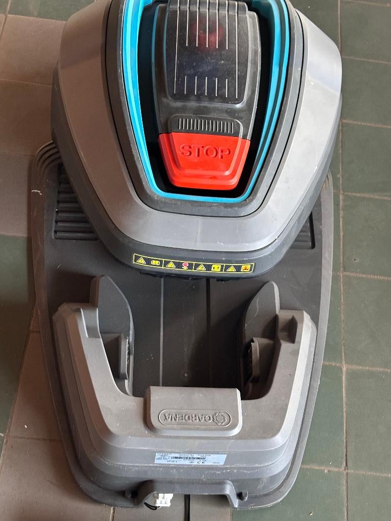 Gardena R38Li Robotmaaier Grijs Turquoise Kunststof, Ophalen, Gebruikt, Minder dan 20 cm, Gardena / Husqvarna