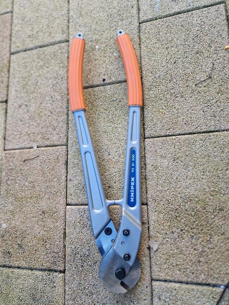 Knipex 95 81 600 kabelschaar - Zo goed als nieuw, Ophalen of Verzenden, Zo goed als nieuw