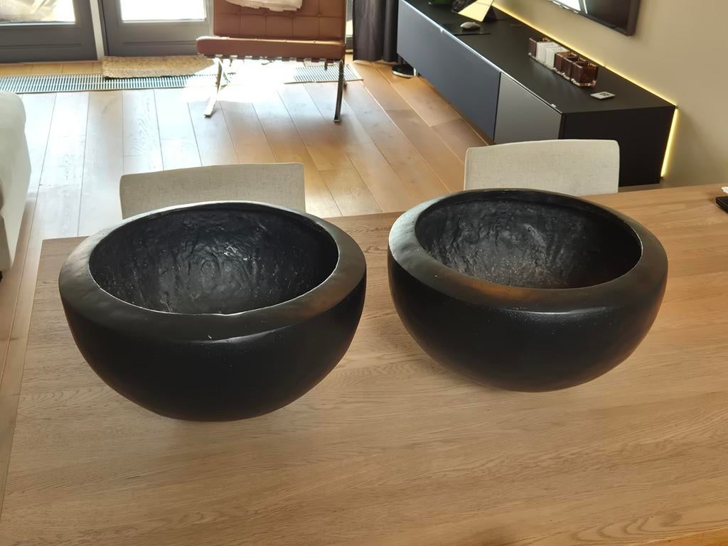 2 stuks Capi vaas / pot van polybeton, Ophalen, Rond