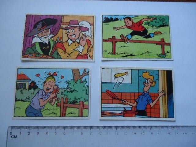 sticker oud Suske & Wiske Smarties snoep 1977 strip retro 4x, Verzamelen, Verzenden, Zo goed als nieuw, Bedrijf of Vereniging