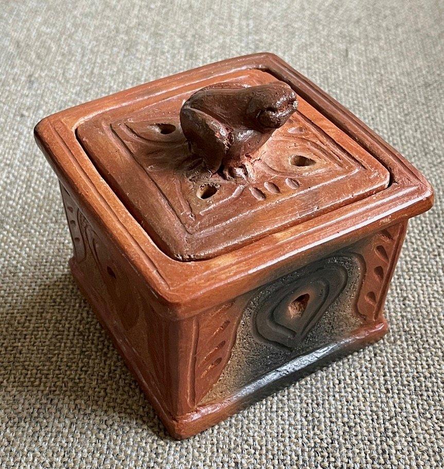 Terracotta doos, Antiek en Kunst, Antiek | Keramiek en Aardewerk, Ophalen of Verzenden