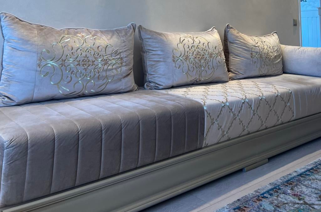 Marokkaanse bank - sedari, Huis en Inrichting, Banken | Complete zithoeken, Ophalen of Verzenden, Zo goed als nieuw