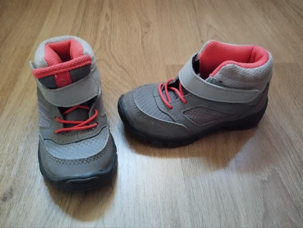 Quechua MH100 maat 24 wandelschoenen kind - zgan, Quechua, Jongen of Meisje, Schoenen, Ophalen of Verzenden