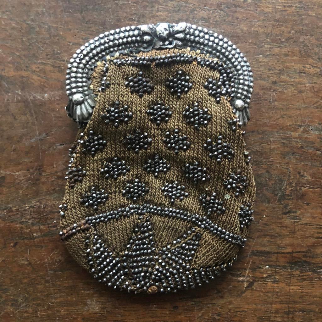 Vintage Kralen Beursje - Bruin met Zilverkleurige Kralen, Ophalen of Verzenden