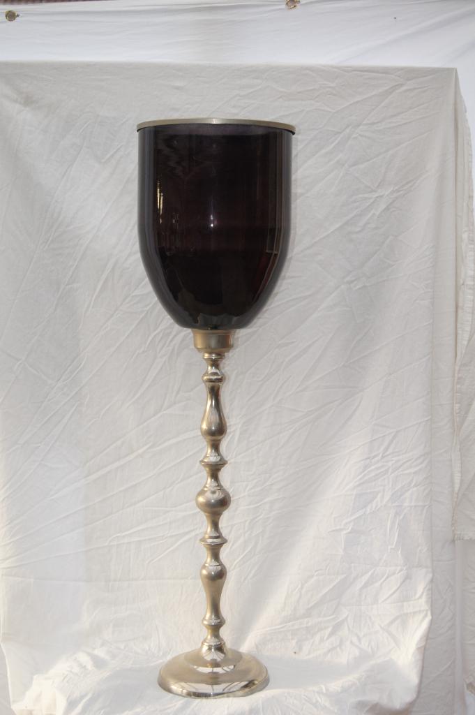 Windlicht ( Grote vaas op verzilverde standaard, Overige materialen, Overige kleuren, Ophalen of Verzenden, Zo goed als nieuw