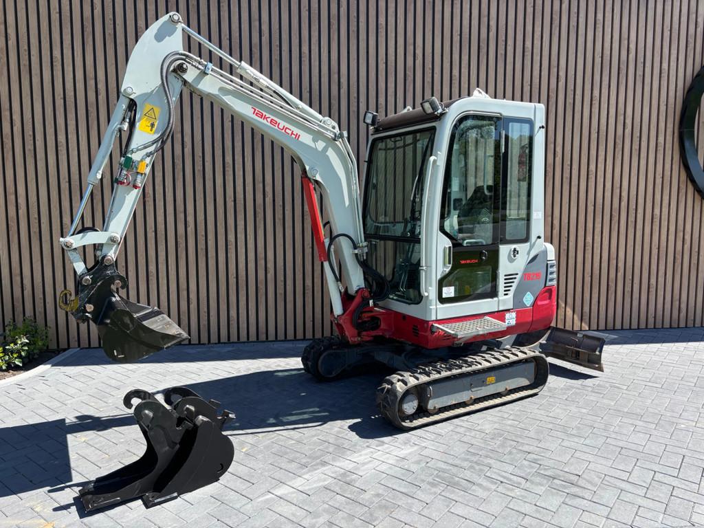 Takeuchi TB219 874uur graafmachine, Zakelijke goederen, Machines en Bouw | Kranen en Graafmachines, Graafmachine