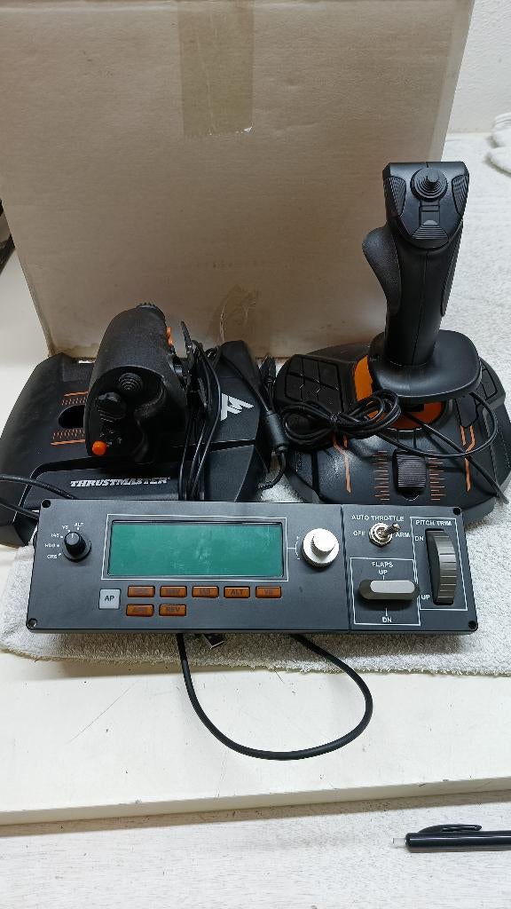 Thrustmaster Logitech flightsim set, Computers en Software, Joysticks, Ophalen of Verzenden, Gebruikt, Thrustmaster/Logitech