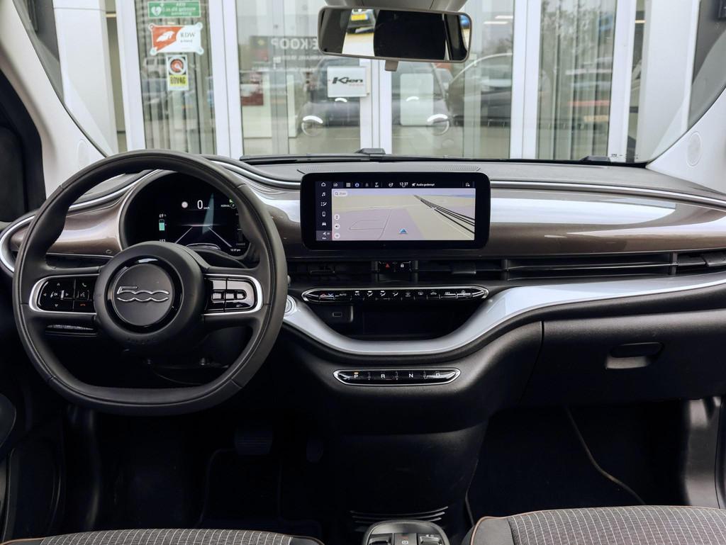 Fiat 500E Business Berlina 42 kWh | Navigatie |, Auto's, Fiat, Stof, Bruin, 4 stoelen, Origineel Nederlands