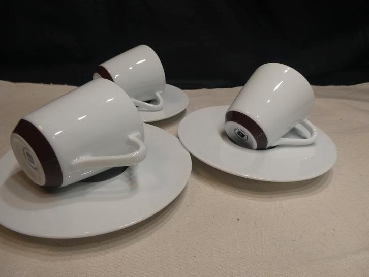 Nespresso Andrée Putman Kop en Schotel 3 x, Huis en Inrichting, Keuken | Servies, Zo goed als nieuw, Kop(pen) en/of Schotel(s)