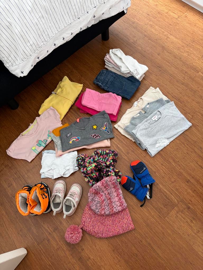 Gratis meisjeskleding pakket 3-4 jaar, Ophalen, Gebruikt, Meisje