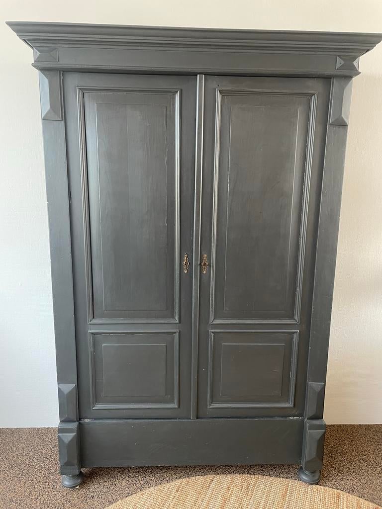 Antieke grenen linnenkast / meidenkast, Ophalen