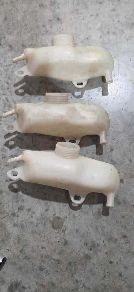 3x Originele Aprilia Koelvloeistoftank NOS - SR50, Viper, Ophalen of Verzenden, Nieuw, Tank, Aprilia
