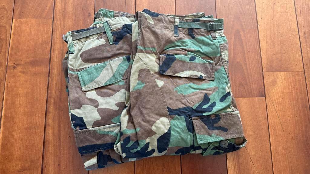 2x broek Mariniers maat M super voor de Airsoft, Verzamelen, Militaria | Algemeen, Ophalen of Verzenden, Marine, Nederland, Kleding of Schoenen