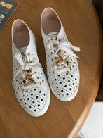 mooi lerenschoentje van stokton maat 38, Ophalen of Verzenden, Zo goed als nieuw, Stokton, Wit
